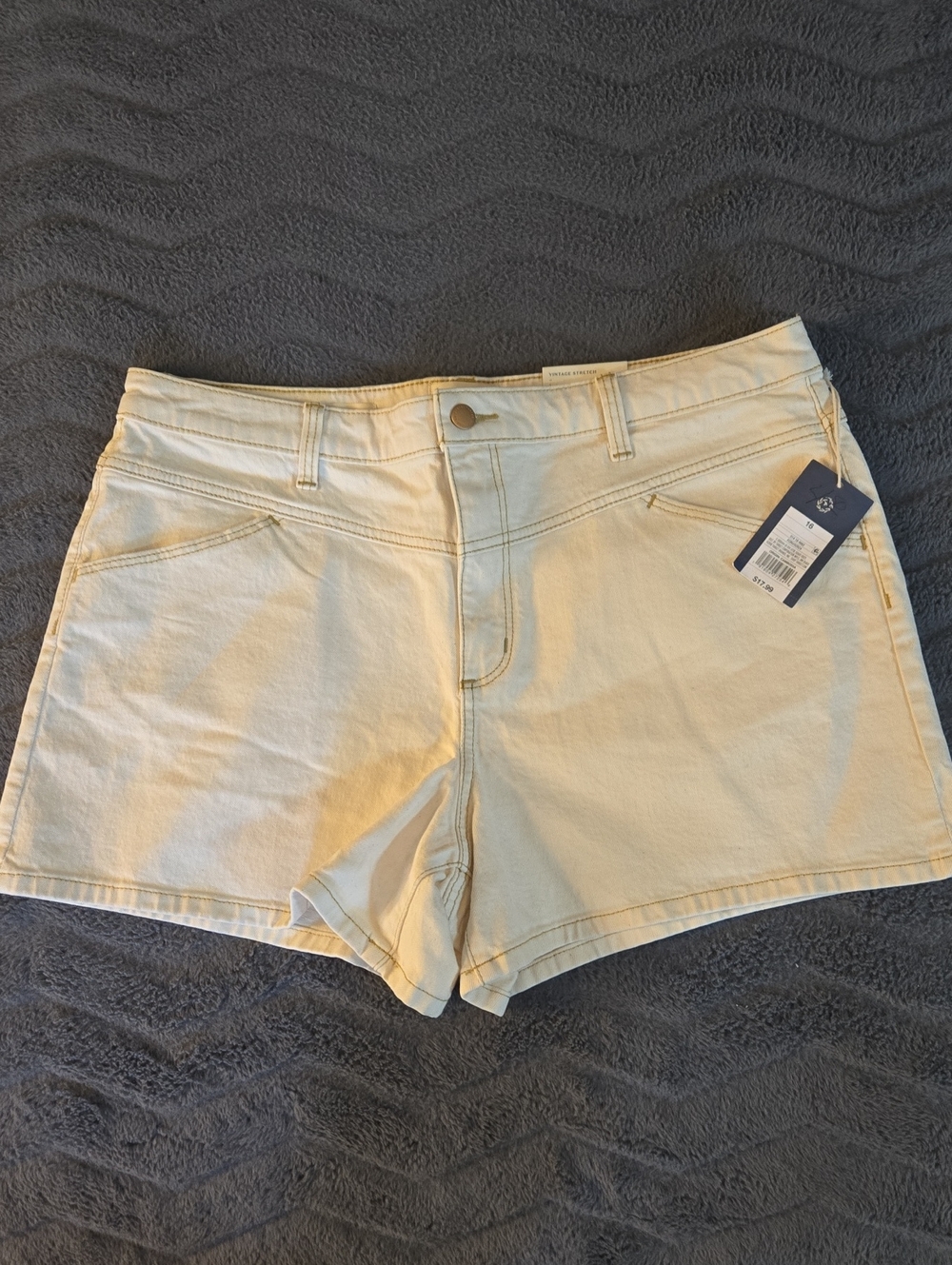 Universal Thread Cream High-Rise Denim Shorts